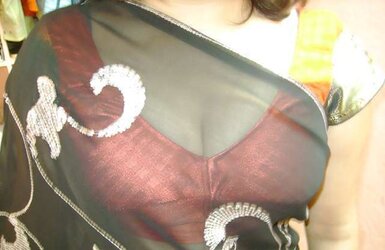 DESI AUNTY- SAREE SANS FACE