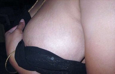 DESI AUNTY- SAREE SANS FACE