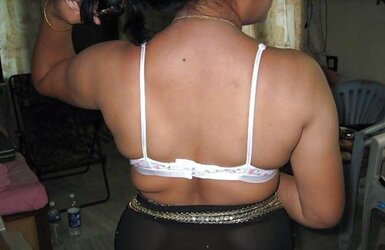 DESI AUNTY- SAREE SANS FACE