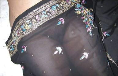 DESI AUNTY- SAREE SANS FACE