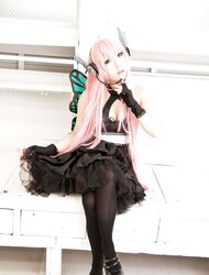 Japanese Cosplay Sweeties-Saku (Vocaloid) (two)