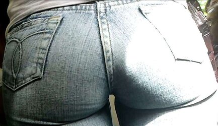 Argentinas spied on the street .. donk, fun bags cameltoe