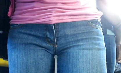 Argentinas spied on the street .. donk, fun bags cameltoe