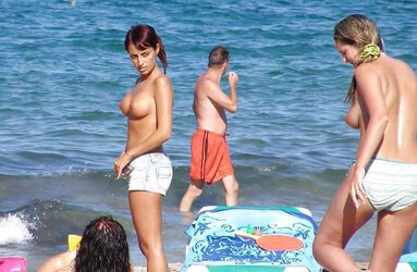 Beach Sweeties 003 - Candid