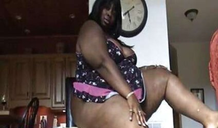 PLUMPER Empress Kabani