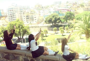 Francisca y sus Amigas (Colegialas Chilenas)