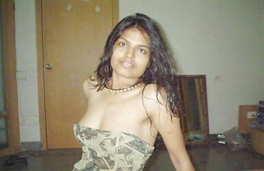 ARPITA - MOLTEN INDIAN WIFEY