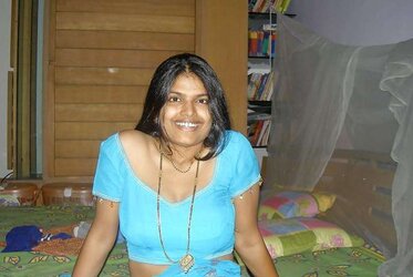 ARPITA - MOLTEN INDIAN WIFEY