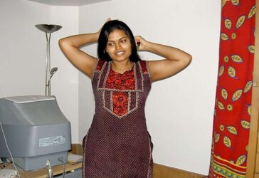 ARPITA - MOLTEN INDIAN WIFEY
