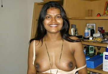 ARPITA - MOLTEN INDIAN WIFEY