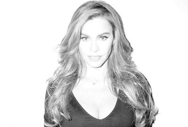 Sofia Vergara mega bevy