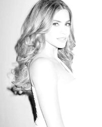 Sofia Vergara mega bevy