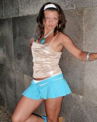 Les jeunes salopes ( jupette , kilt )