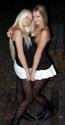 Les jeunes salopes ( jupette , kilt )