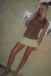 Les jeunes salopes ( jupette , kilt )