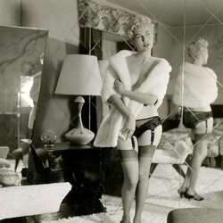 Killer femmes from the fifties