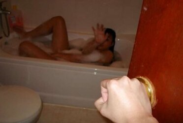 Caught nude!!