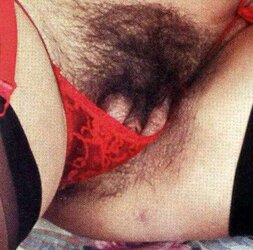 UNSHAVED GRANNY MARGIE