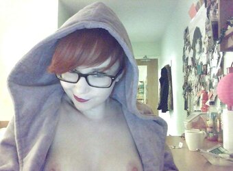 Pretty Inexperienced RedHead Lauren