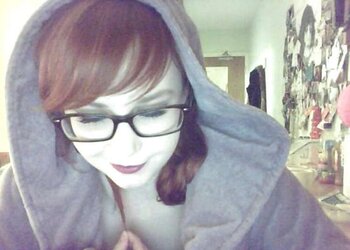 Pretty Inexperienced RedHead Lauren