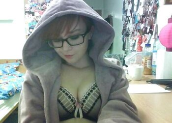 Pretty Inexperienced RedHead Lauren