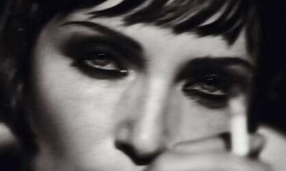 Femmes Smoking B