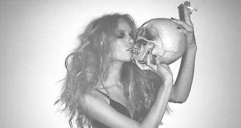 Femmes Smoking B