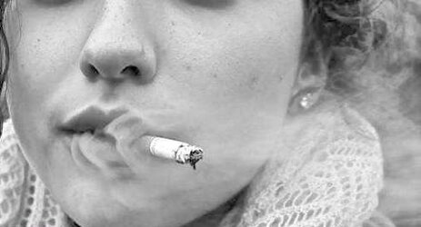 Femmes Smoking B