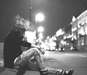 Femmes Smoking B