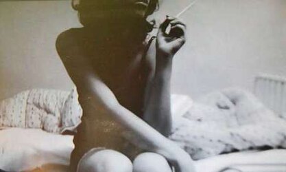 Femmes Smoking B