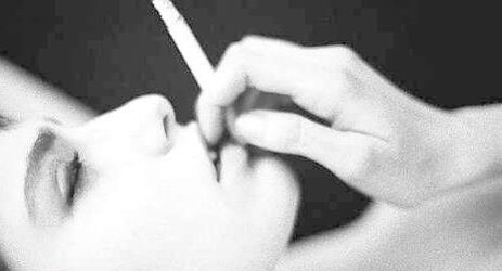 Femmes Smoking B