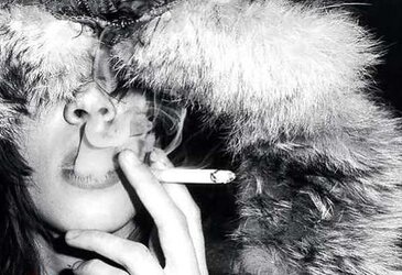 Femmes Smoking B