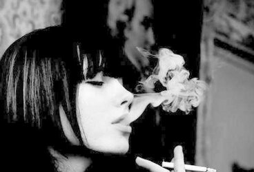 Femmes Smoking B
