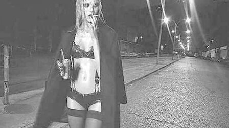 Femmes Smoking B