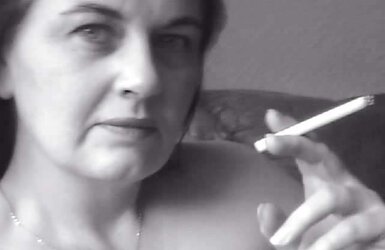 Femmes Smoking B