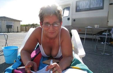 QUAND LES GRAND MERES ONT CHAUD AU CUL