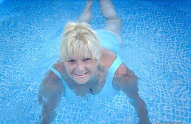 QUAND LES GRAND MERES ONT CHAUD AU CUL