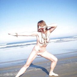 Teenagers Inexperienced beach Pictures