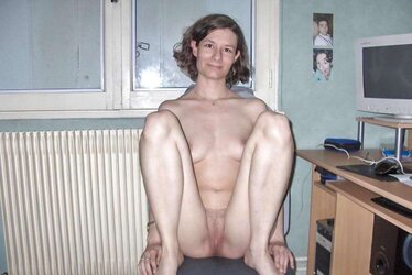 Smoothly-Shaven housewife