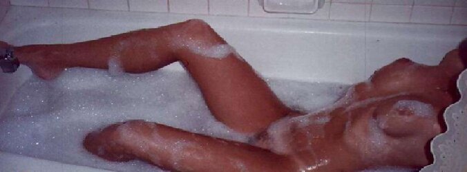 Platinum-Blonde inexperienced Ashlee