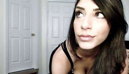 Ditzy ex Sara - Half turkish half iraqi. SATISFY JIZZ TRIBUT