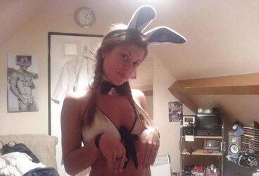 LUCY SELFSHOTS