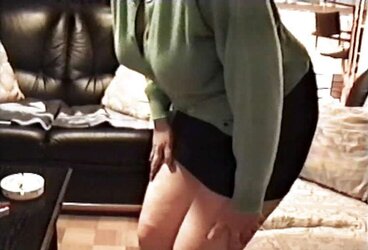 SAG - Mommies Sweet Downblouse Udders In A Green Sweater