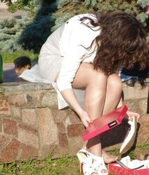 In The Streets 079 - Fresh High High-Heeled Shoes (Spectacular Gams)