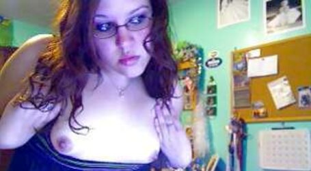 Chubby female demonstrates her fatty poon