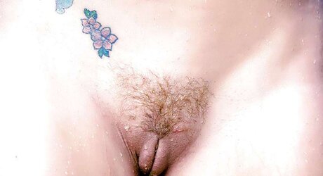 Sophie Dee Sugary-Sweet Figure