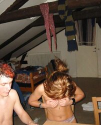 1. Strippoker Soiree vom Sohn - wurde spater besser !