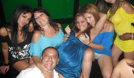 Upskirt Groups