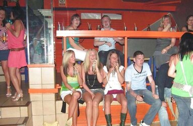 Upskirt Groups