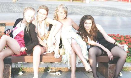 Upskirt Groups